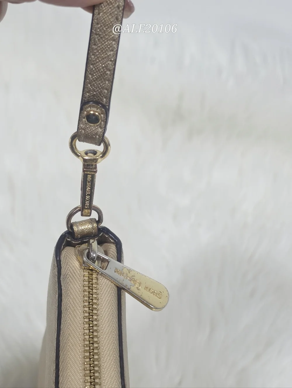 Michael Kors Gold Zip Around Wallet Wristlet Saffiano Leather Clutch